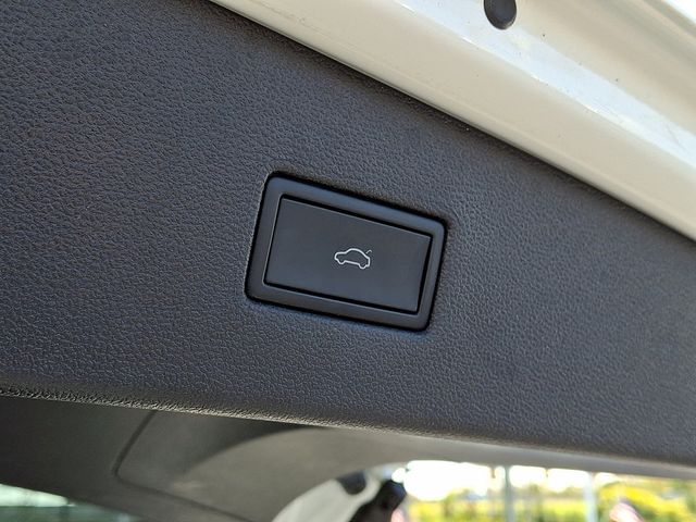 2022 Volkswagen Tiguan 2.0T SE R-Line Black 4MOTION - 22936510 - 27