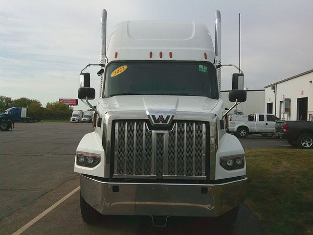 2022 Western Star 49XSLP sleeper 2022 WESTERN STAR 49X DOUBLE BUNK SLEEPER - 22608381 - 1