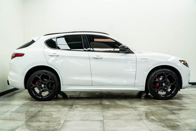 2023 Alfa Romeo Stelvio Veloce AWD - 22930127 - 9