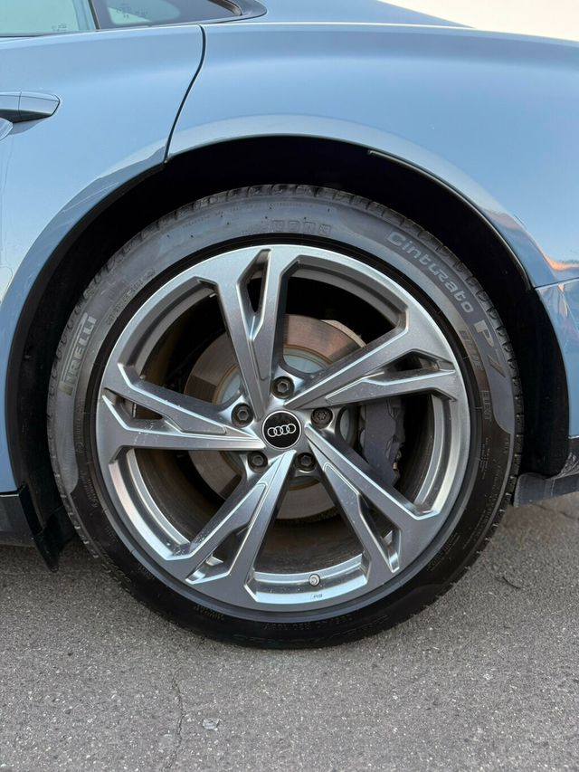 2023 Audi e-tron GT Premium Plus quattro - 22924128 - 24