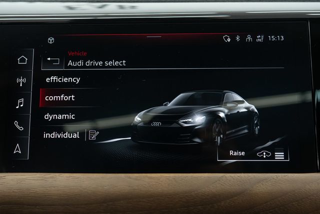 2023 Audi e-tron GT Prestige quattro - 22351213 - 35