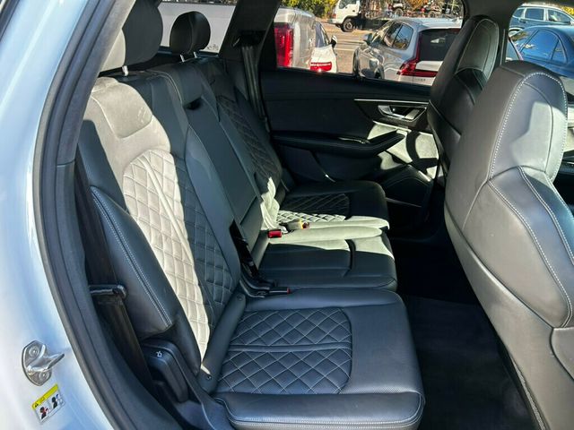 2023 Audi SQ7 LocalTrade/Prestige/LuxuryPkg/ExecutivePkg/BlackOpticsPkg/NAV - 22939888 - 18