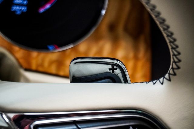 2023 Bentley Bentayga Azure AWD - 22923920 - 19