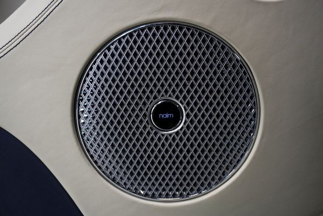 2023 Bentley Bentayga Azure AWD - 22923920 - 25