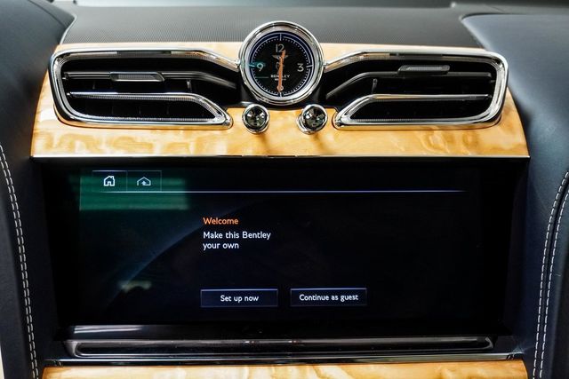 2023 Bentley Bentayga Azure AWD - 22923920 - 28