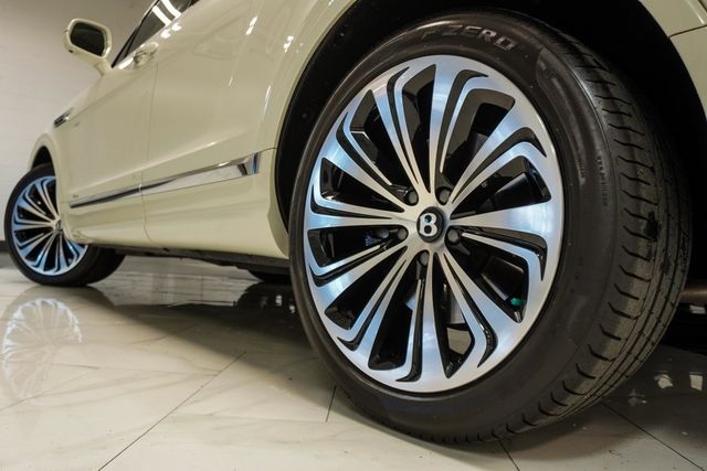 2023 Bentley Bentayga Azure AWD - 22923920 - 40
