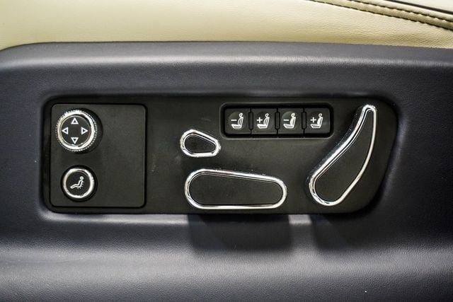 2023 Bentley Bentayga Azure AWD - 22923920 - 6