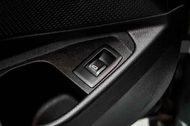 2023 BMW 3 Series 330i xDrive - 22903676 - 48