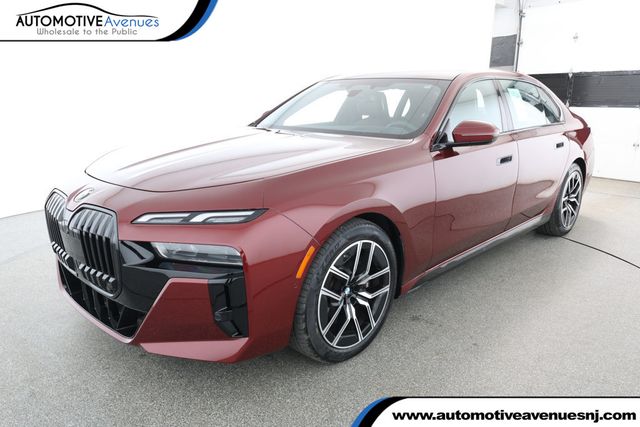2023 BMW 7 Series 740i w/ B&W Diamond Surround Sound & Driving Assistance Pro. Pkg - 22834047 - 0