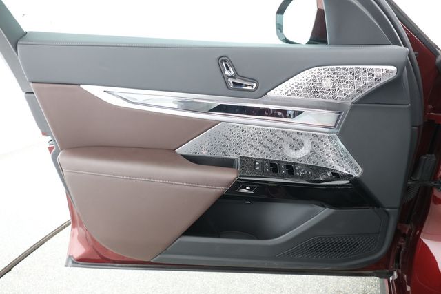 2023 BMW 7 Series 740i w/ B&W Diamond Surround Sound & Driving Assistance Pro. Pkg - 22834047 - 8