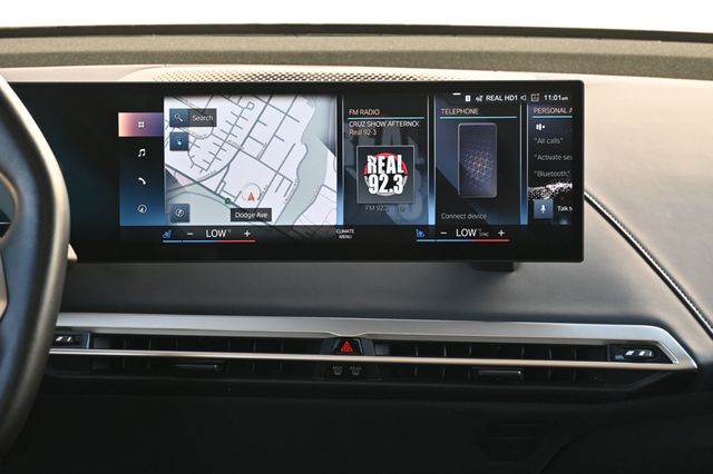 2023 BMW iX M60 AWD - 22939587 - 10