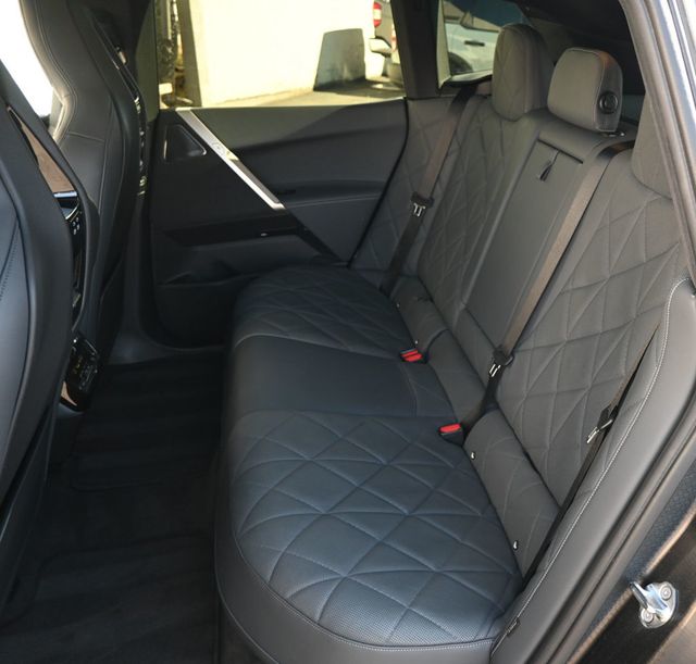 2023 BMW iX M60 AWD - 22939587 - 14