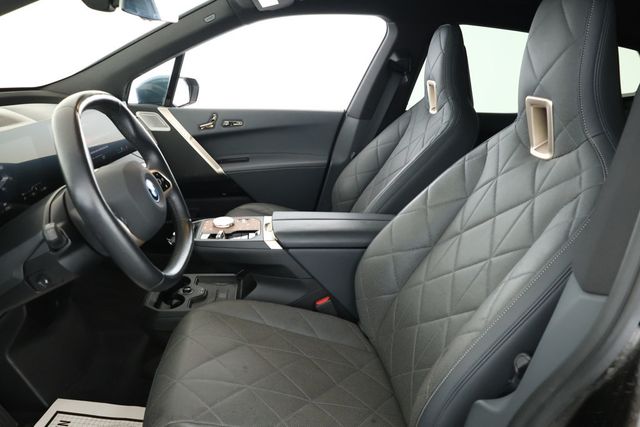 2023 BMW iX M60 SAV with Perforated Leather & Executive Package - 22902202 - 17