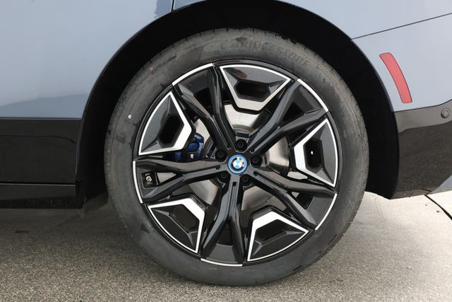 2023 BMW iX M60 SAV with Perforated Leather & Executive Package - 22902202 - 6