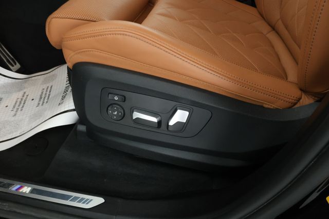 2023 BMW X5 xDrive45e Plug-In Hybrid w/ M Sport & Parking Assist. Pkgs & HUD - 22933360 - 9