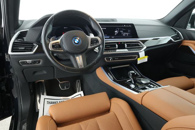 2023 BMW X5 xDrive45e Plug-In Hybrid w/ M Sport & Parking Assist. Pkgs & HUD - 22933360 - 10