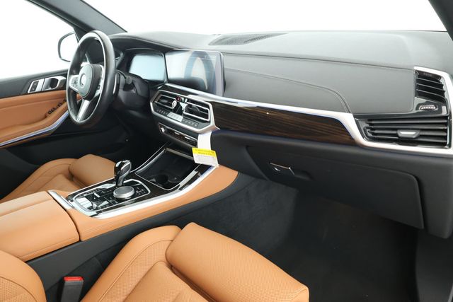 2023 BMW X5 xDrive45e Plug-In Hybrid w/ M Sport & Parking Assist. Pkgs & HUD - 22933360 - 23