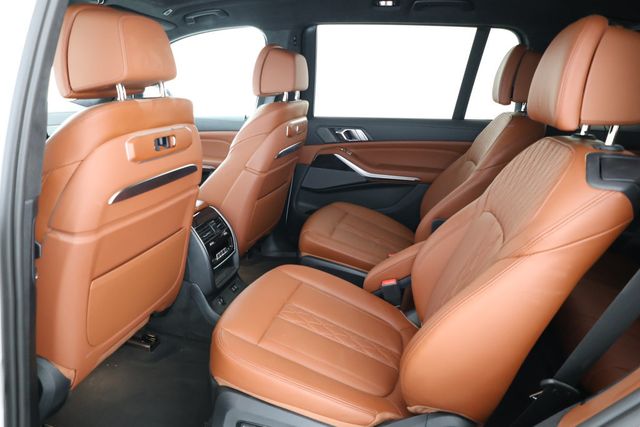 2023 BMW X7 M60i SAV w/ Executive & Driving Assistance Professional Packages - 22873845 - 19