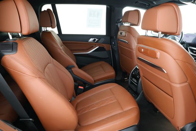 2023 BMW X7 M60i SAV w/ Executive & Driving Assistance Professional Packages - 22873845 - 22