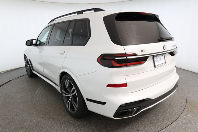 2023 BMW X7 M60i SAV w/ Executive & Driving Assistance Professional Packages - 22873845 - 5