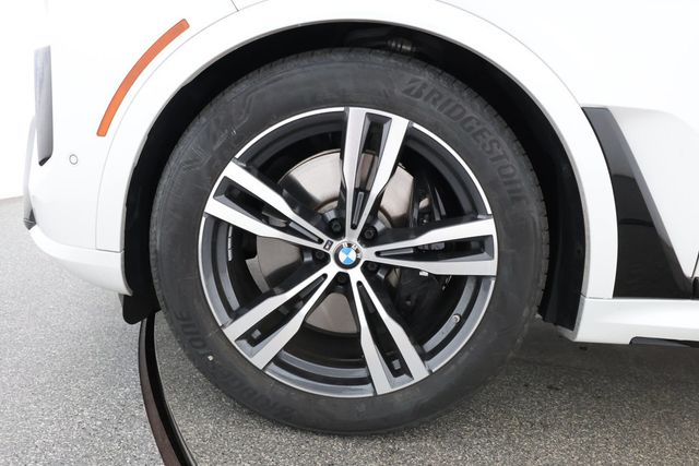 2023 BMW X7 M60i SAV w/ Executive & Driving Assistance Professional Packages - 22873845 - 6