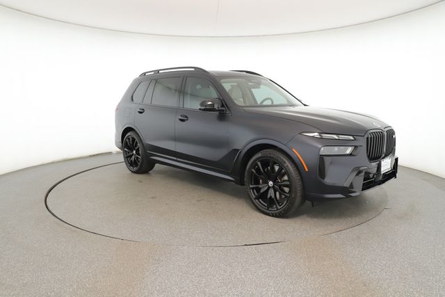 2023 BMW X7 M60i SAV with Full Merino Leather & Driving Assistance Pro. Pkg - 22828715 - 6