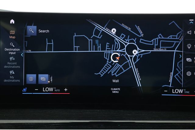 2023 BMW X7 M60i with B&W Diamond Surround Sound + Executive & Climate Pkgs - 22897148 - 17