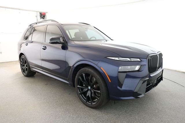 2023 BMW X7 M60i with B&W Diamond Surround Sound + Executive & Climate Pkgs - 22897148 - 2