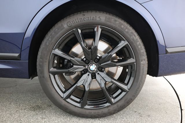 2023 BMW X7 M60i with B&W Diamond Surround Sound + Executive & Climate Pkgs - 22897148 - 6
