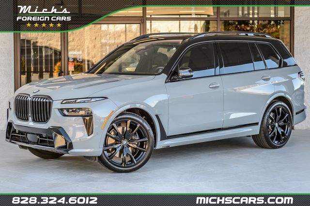 2023 BMW X7 40i's photo