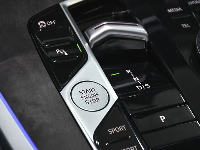 2023 BMW X7 xDrive40i - 22936652 - 32