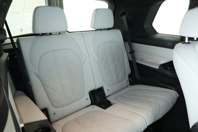 2023 BMW X7 xDrive40i SAV with M Sport,Premium & Climate Comfort Packages - 22915766 - 22