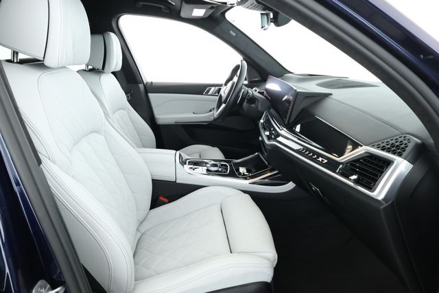2023 BMW X7 xDrive40i SAV with M Sport,Premium & Climate Comfort Packages - 22915766 - 24