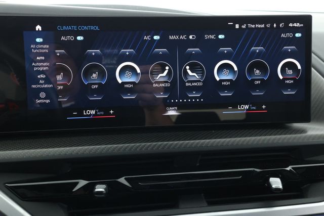 2023 BMW XM w/ Bowers & Wilkins Diamond Surround Sound + M Driver's Package - 22920864 - 16