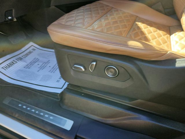 2023 Cadillac Escalade 4WD 4dr Premium Luxury with Performance & Touring Packages - 22935173 - 17