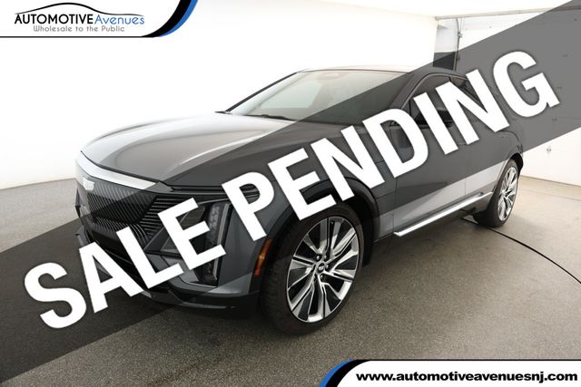 2023 Cadillac LYRIQ 4dr Luxury w/ 22'' Dynamic Split Spoke Reverse Rim Alloy Wheels - 22933282 - 0