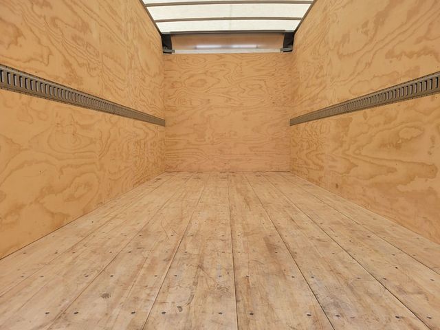 2023 Chevrolet LCF5500XD 20' Box Truck - 22287236 - 15