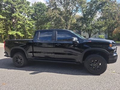 2023 Chevrolet Silverado 1500 - 3GCUDHEL5PG138999