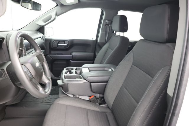 2023 Chevrolet Silverado 1500 4WD Crew Cab 157'' Custom with 4'' Round Assist Steps - 22939264 - 14