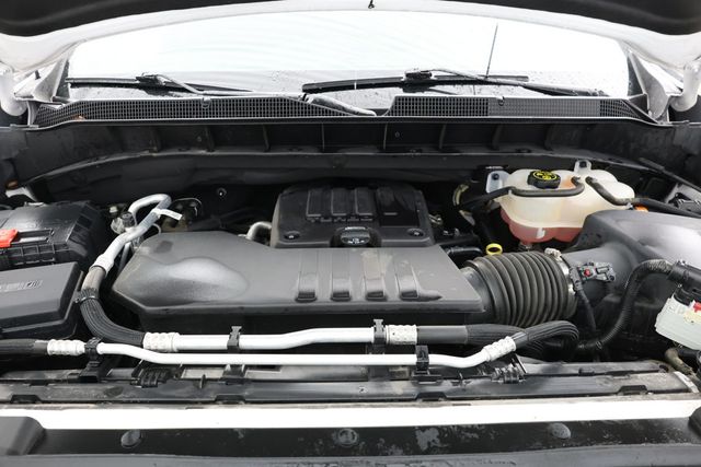 2023 Chevrolet Silverado 1500 4WD Crew Cab 157'' Custom with 4'' Round Assist Steps - 22939264 - 20