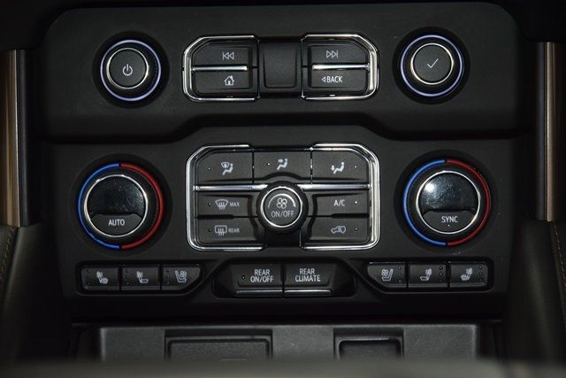 2023 Chevrolet Suburban 4WD 4dr High Country - 22888393 - 28