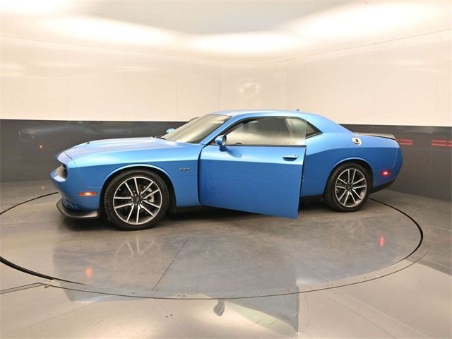 2023 Dodge Challenger R/T RWD - 22885409 - 30