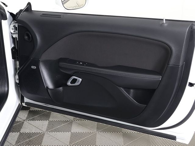 2023 Dodge Challenger SXT RWD - 22932170 - 19