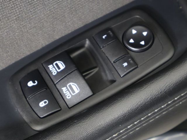 2023 Dodge Challenger SXT RWD - 22932170 - 30