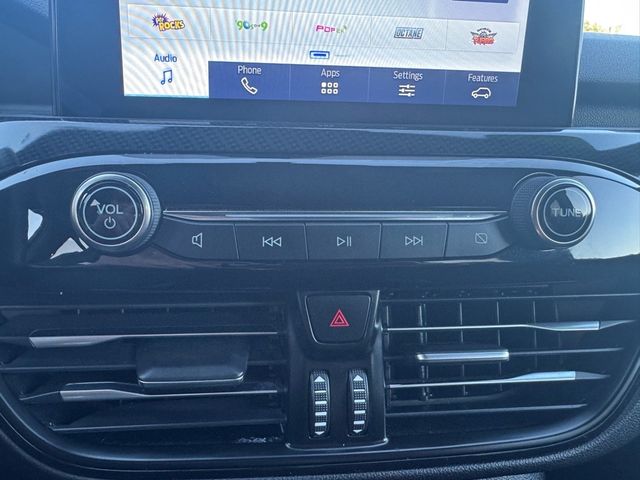 2023 Ford Escape ST-Line - 22928375 - 19