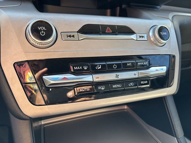 2023 Ford Explorer XLT 4WD - 22800076 - 24