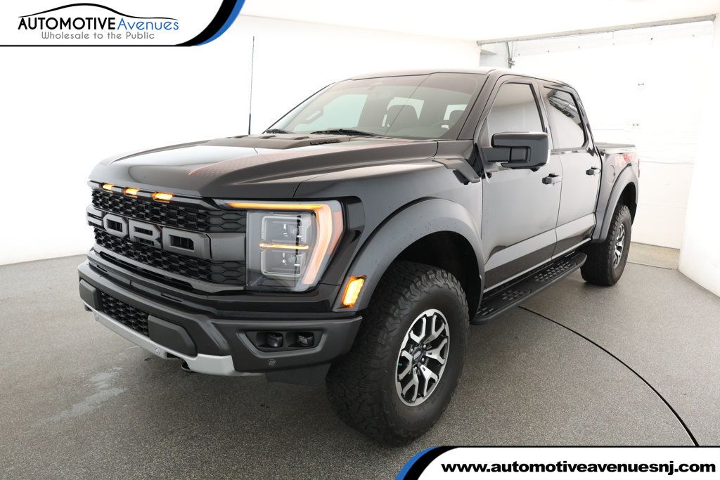2023 Ford F-150 Raptor 4WD SuperCrew 5.5' Box with Exterior Graphics Package - 22899861 | Video 1
