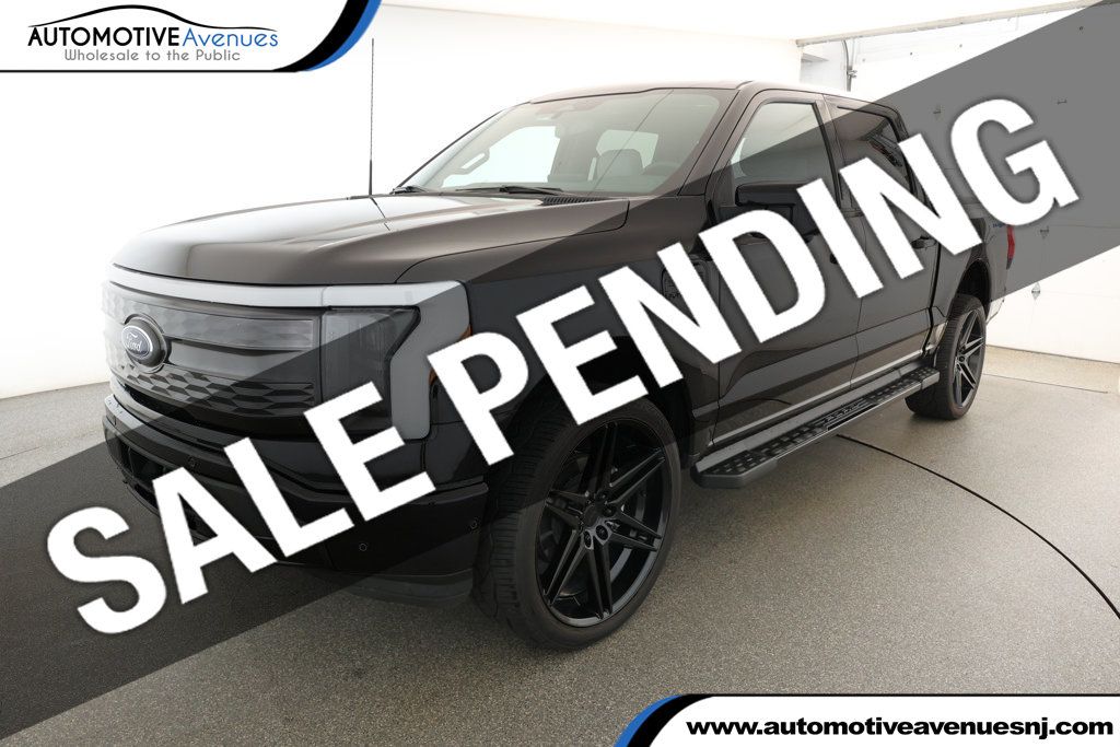 2023 Ford F-150 Lightning Platinum 4WD SuperCrew 5.5' Box with Enhanced 24'' Wheels - 22928146 | Video 1