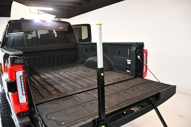 2023 Ford Super Duty F-250 SRW Platinum 4WD Crew Cab 6.75' Box - 22894814 - 28