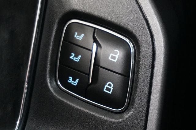 2023 Ford Super Duty F-350 SRW LARIAT 4WD Crew Cab 6.75' Box - 22921721 - 18